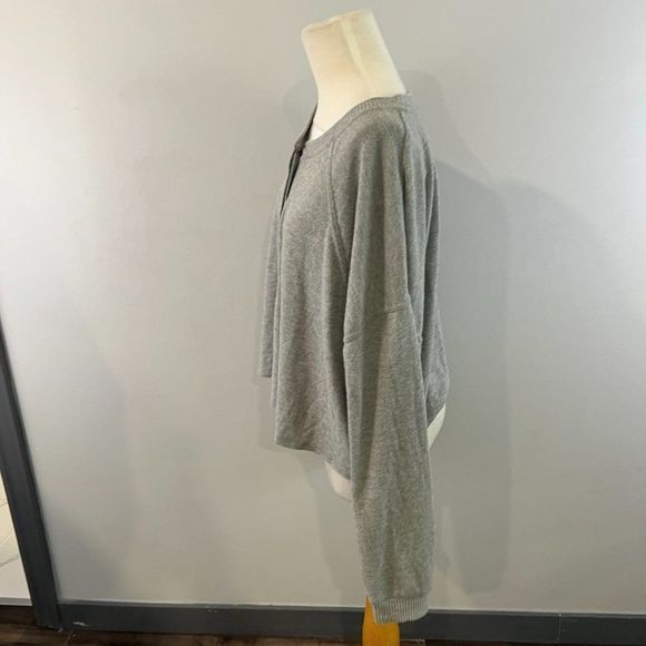 NWOT BP Long Sleeve Crop Henley in Grey Heather (2X) - Picture 6 of 12